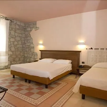 Corte Fiorita Diffuso 3*