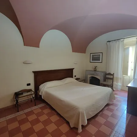 Hotel Corte Fiorita Diffuso 3*