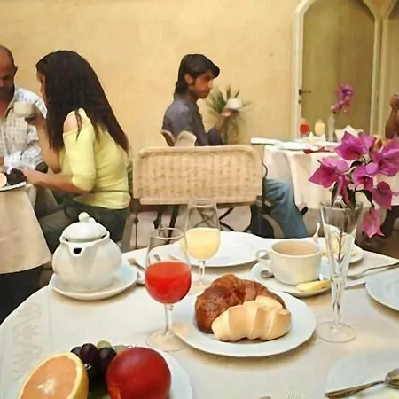 Corte Fiorita Diffuso 3* Bosa