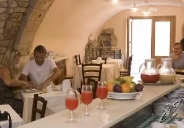 Corte Fiorita Diffuso Hotel Bosa