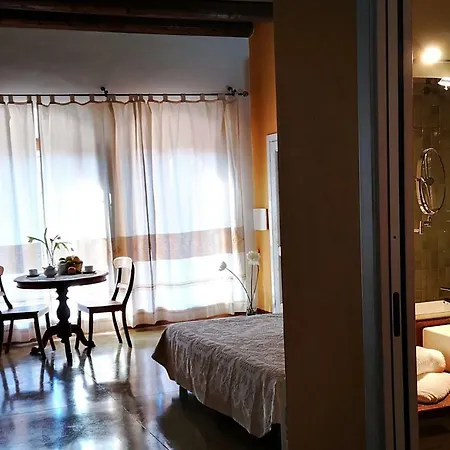 Corte Fiorita Diffuso 3* ボーザ